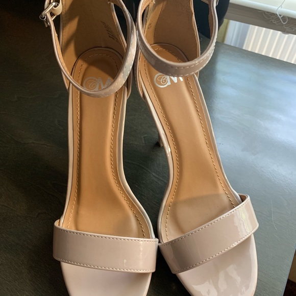 Nude heels - Picture 2 of 4